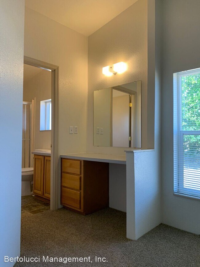 Building Photo - 3 br, 2 bath House - 40505 Hess Rd.