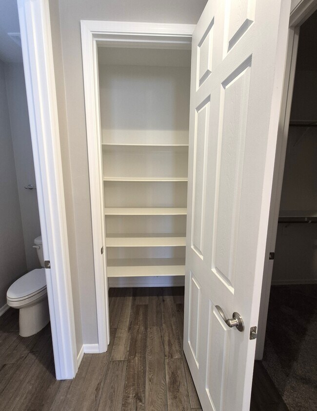 Building Photo - 7742 S Long Pond Walk Way