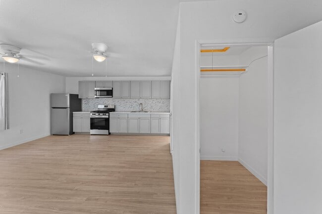 Building Photo - 910 Deador Rd