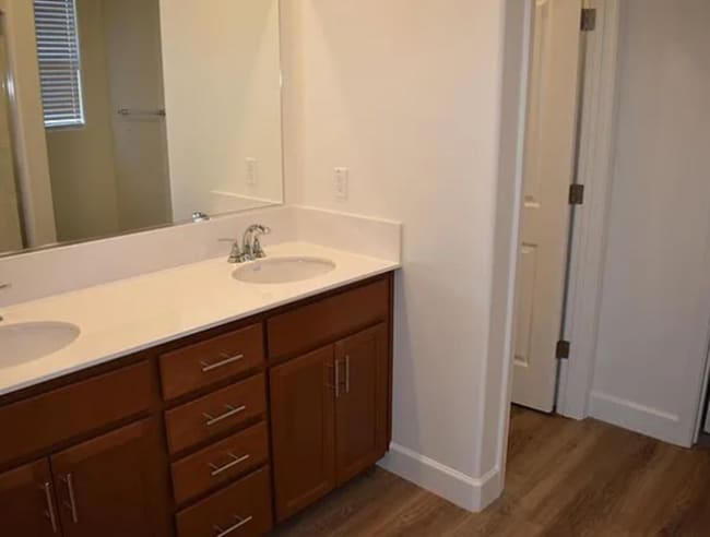 Building Photo - 8168 Oxbow Lndg Lp