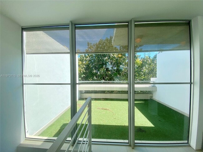 Building Photo - 1600 Michigan Ave