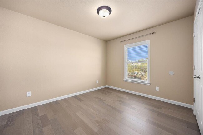 Building Photo - 2403 Beeleigh Ct