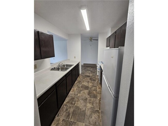 Building Photo - 306 S East St