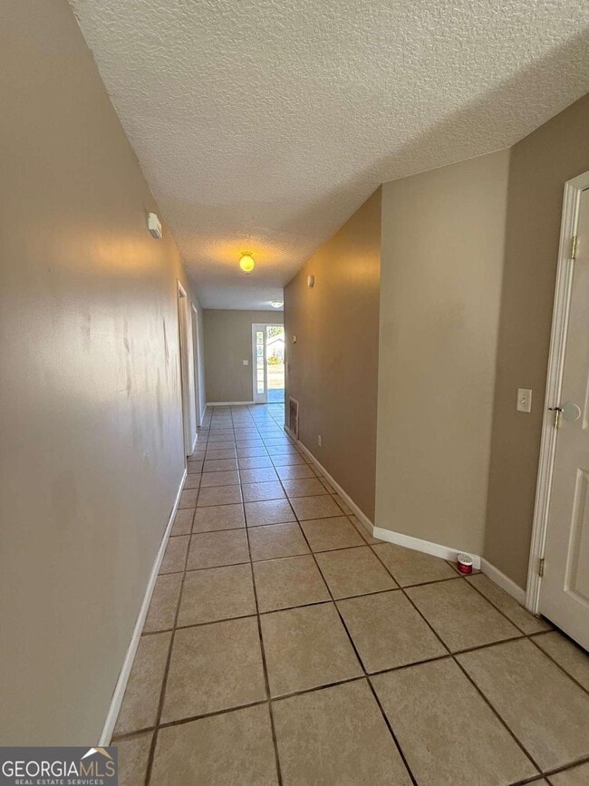 Building Photo - 107 Cypress Bend