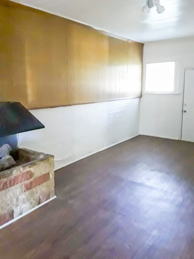 Building Photo - 3314 Ivor St