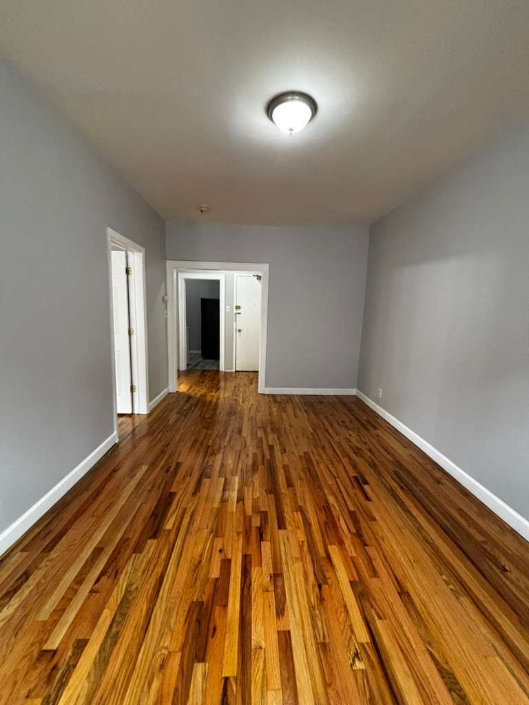 Building Photo - 243 Lexington Ave