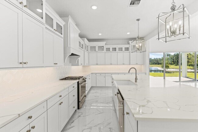 Building Photo - 10264 Field Flower Trl