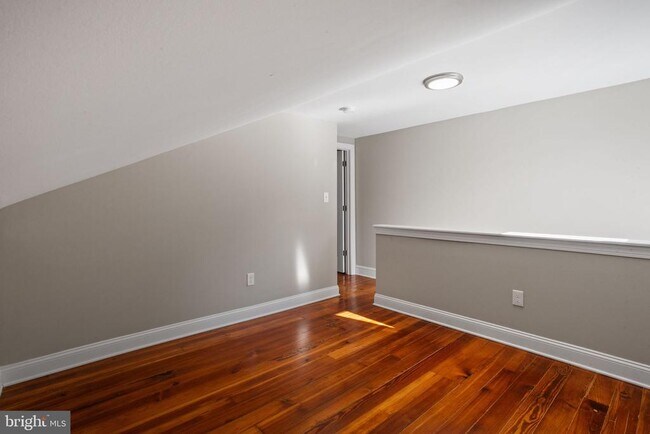 Building Photo - 142 Snyder Pl