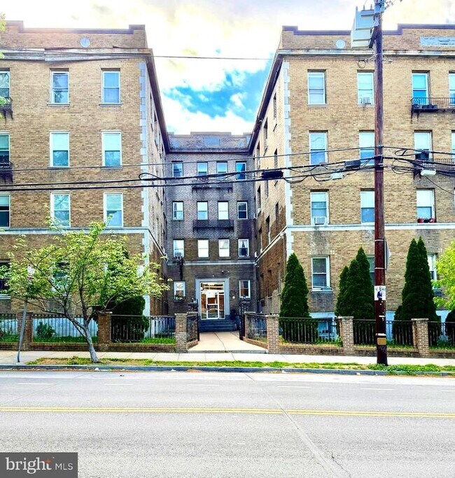 Building Photo - 4120 14th St NW