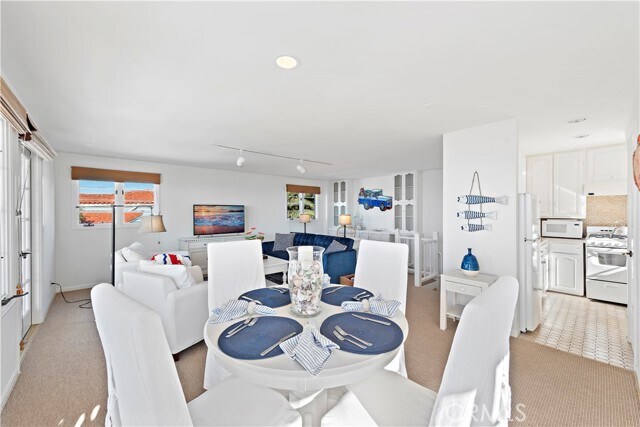 Building Photo - 2173 Crestview Dr