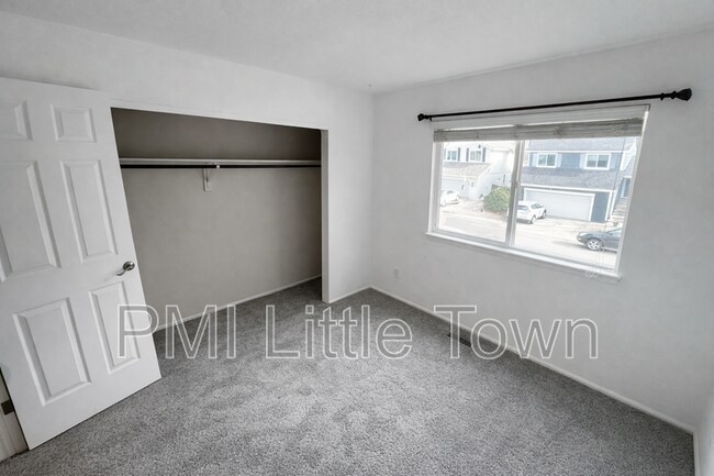 Building Photo - 8975 S Coyote St