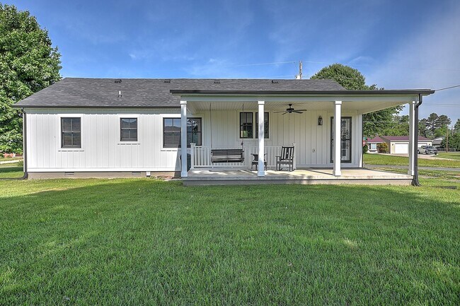 Building Photo - Updated and restored Original Farm House Style