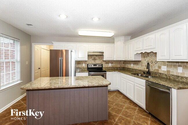 Building Photo - 11595 Millwind Dr