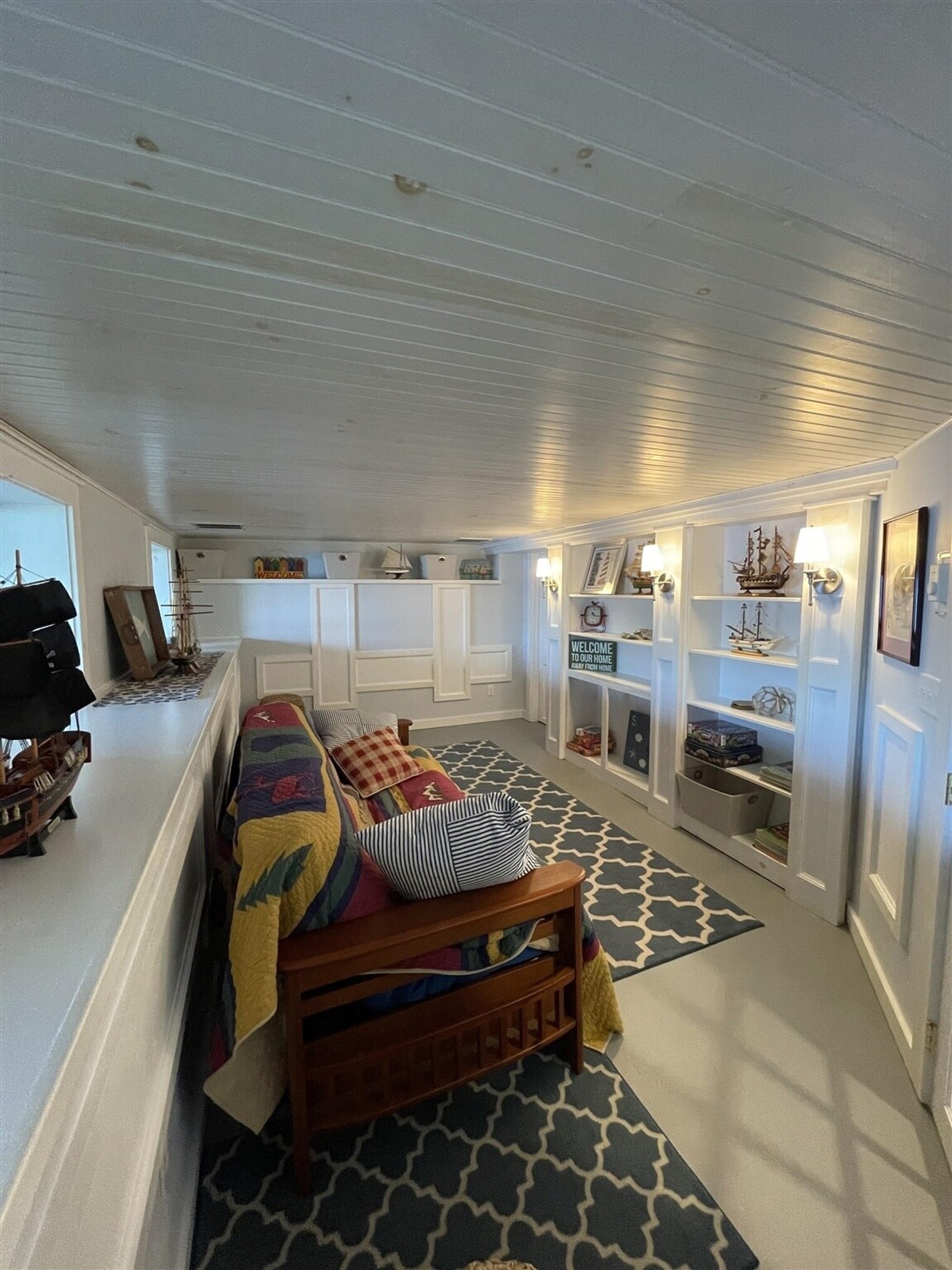 Building Photo - 33 Woods Pond Dr