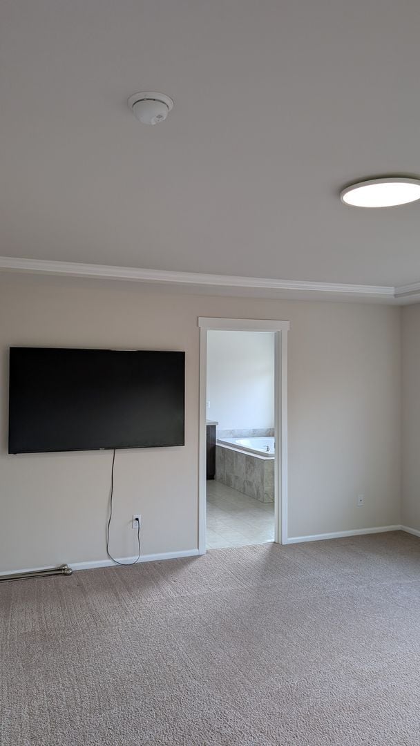 Building Photo - 5 bedroom Marysville 2 story home