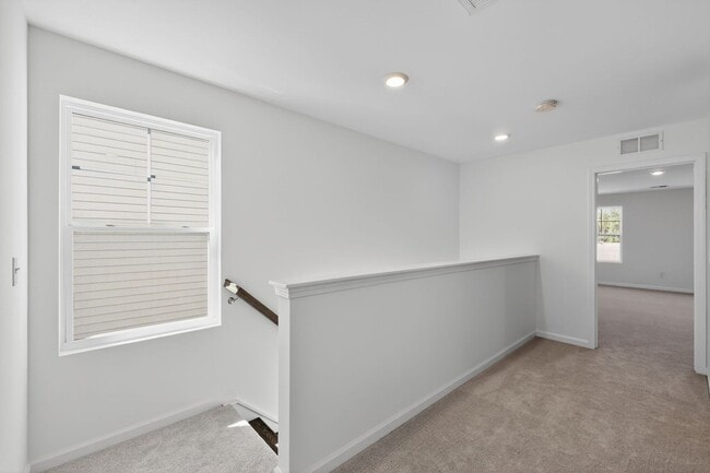 Building Photo - 88 Blossom Fld Wy