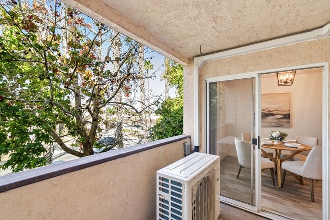 Building Photo - Remodeled 2 bed/2bath in Imperial Beach