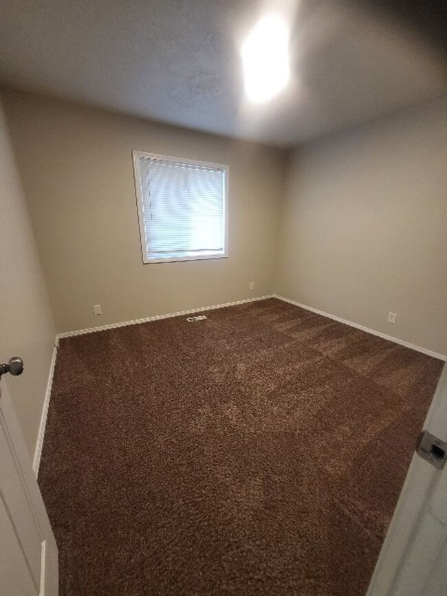 Building Photo - Cute Meridian Home!