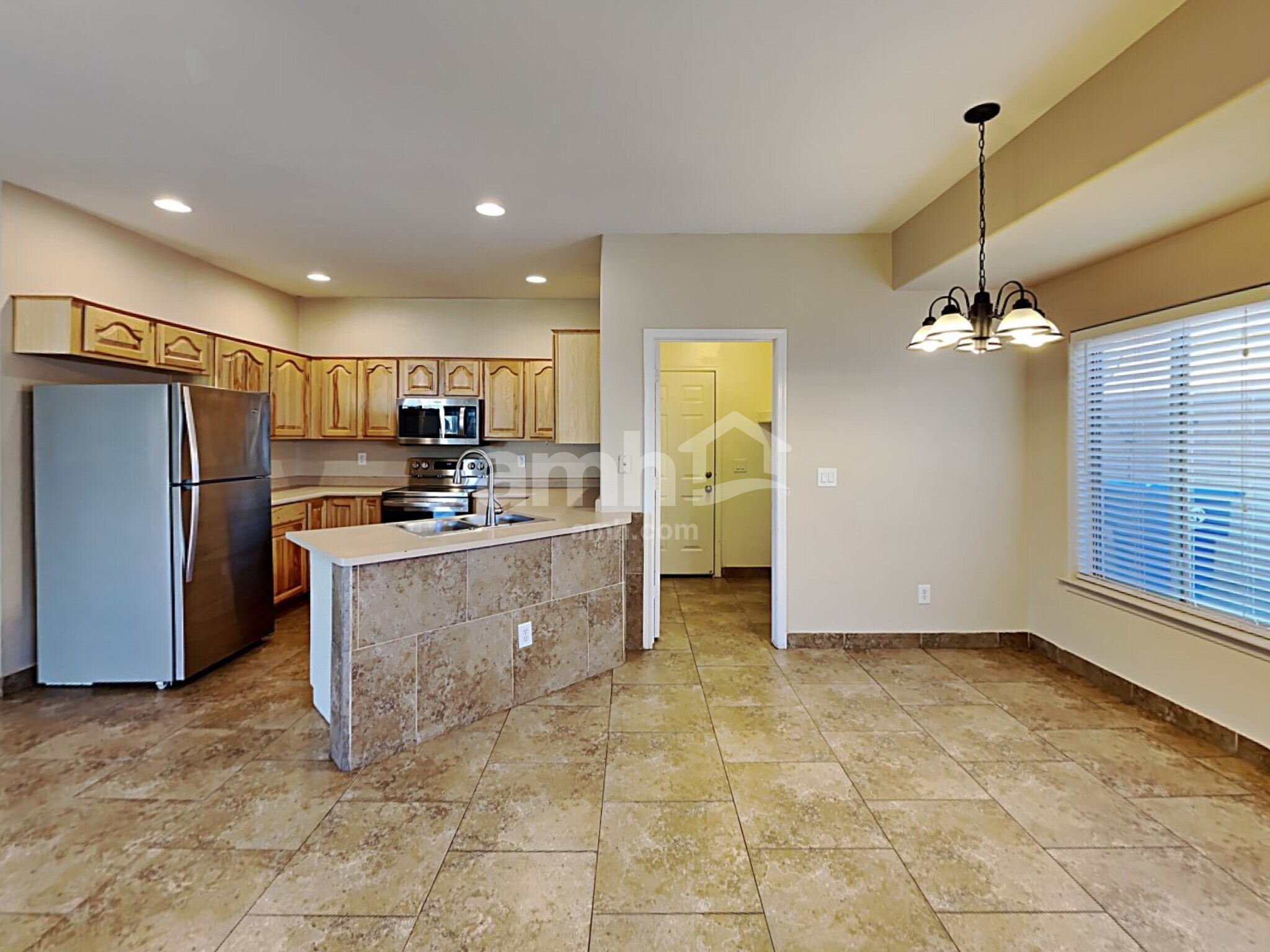 Building Photo - 12566 W Cheery Lynn Rd