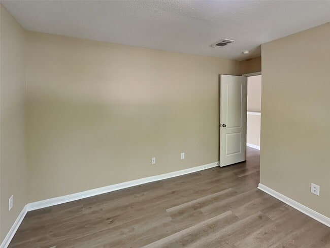 Building Photo - 18107 Quiet Ridge Ln