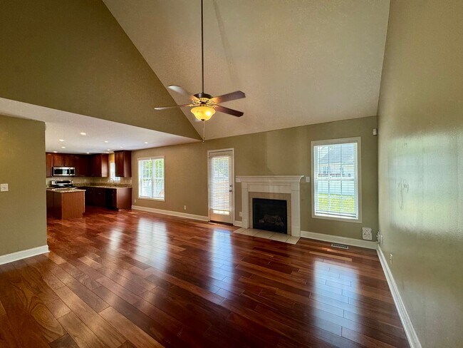 Building Photo - The Oaks at Westgate