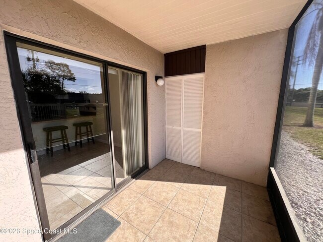 Building Photo - 1011 Clearmont St NE