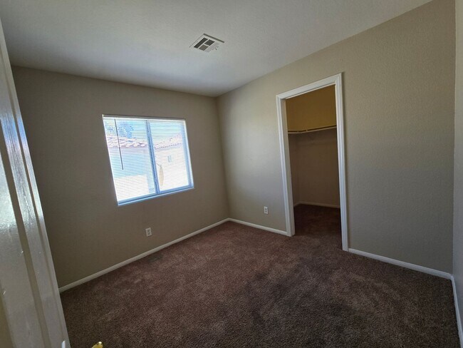 Building Photo - A Fabulous 3 Bed, 2.5 Bath, 2 Story Home W...