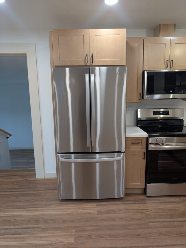 Building Photo - 16766 Blodgett Rd