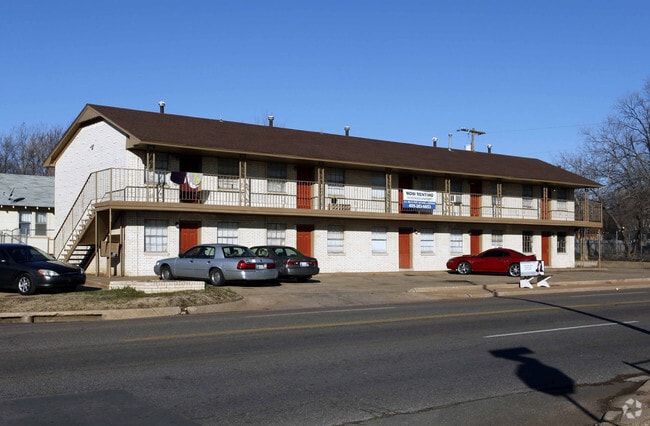 Primary Photo - 3333 S Walker Ave