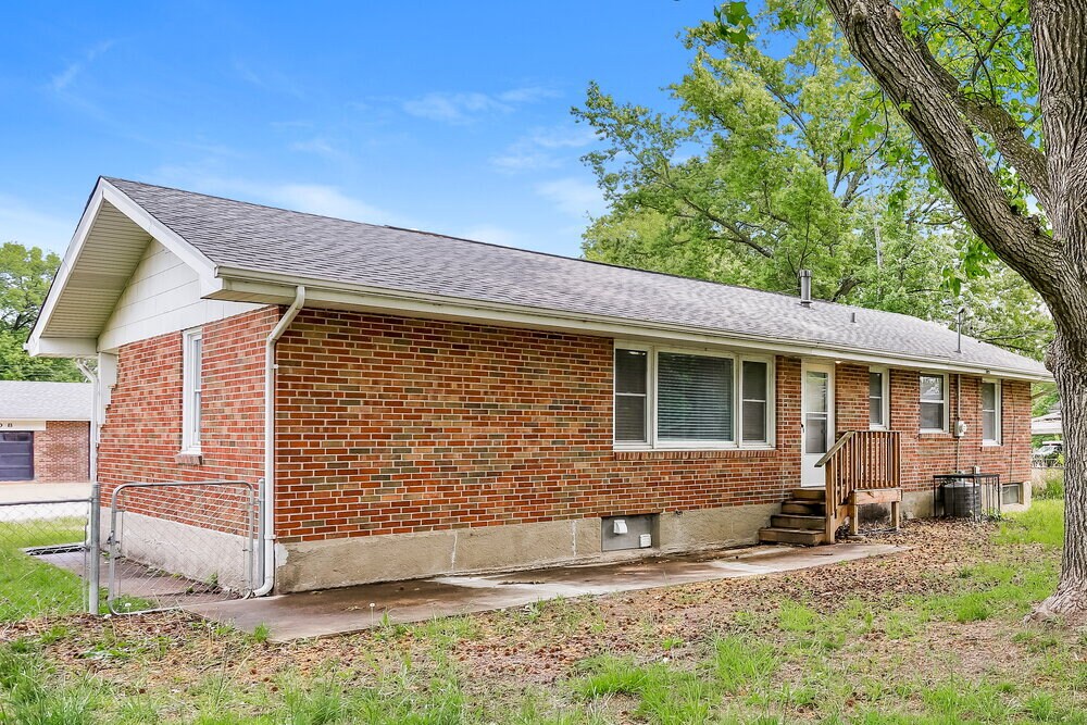 Building Photo - 9609 Griffin Dr