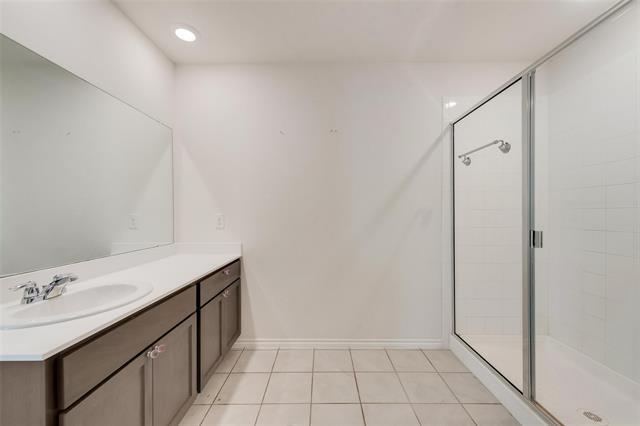 Building Photo - 968 English Dr