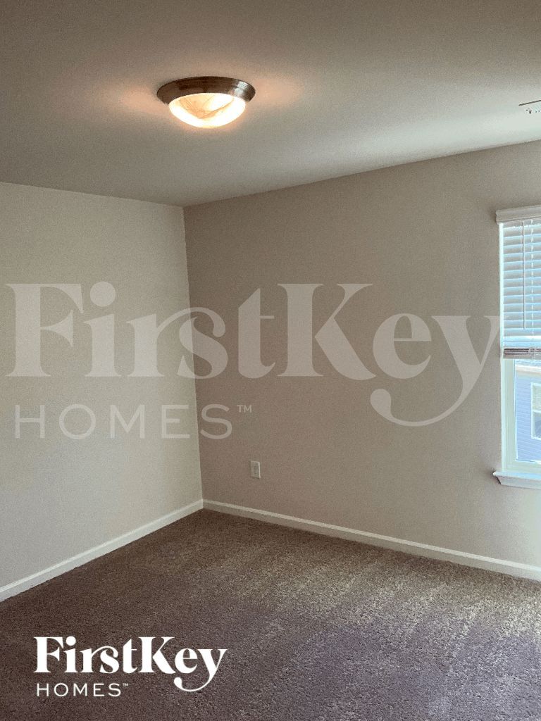 Building Photo - 1203 Mission Hill Ln