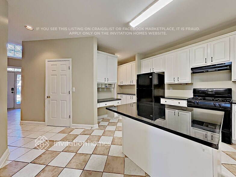 Building Photo - 4305 Dorset Ln