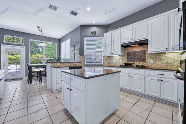 Building Photo - 3401 Chadwick Dr