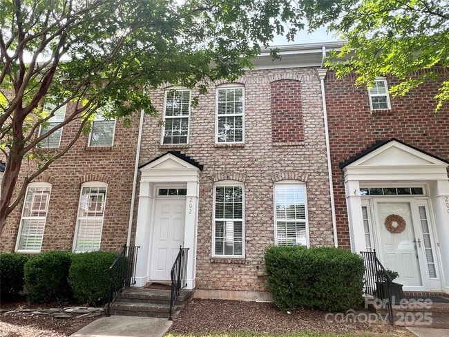 Primary Photo - 202 Welton Way