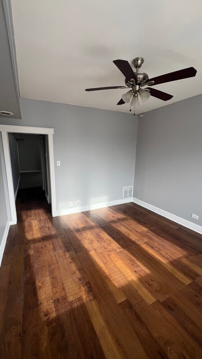 Living Room - 8835 S Commercial Ave