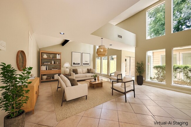 Primary Photo - 11530 Bellerive Dr