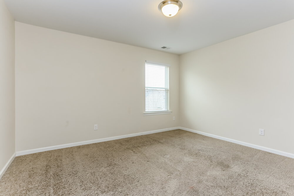 Building Photo - 90 Darbys Ave