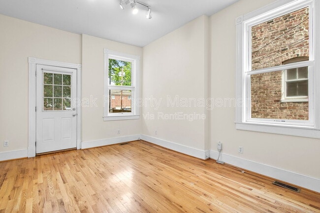 Building Photo - 2314 Floyd Ave