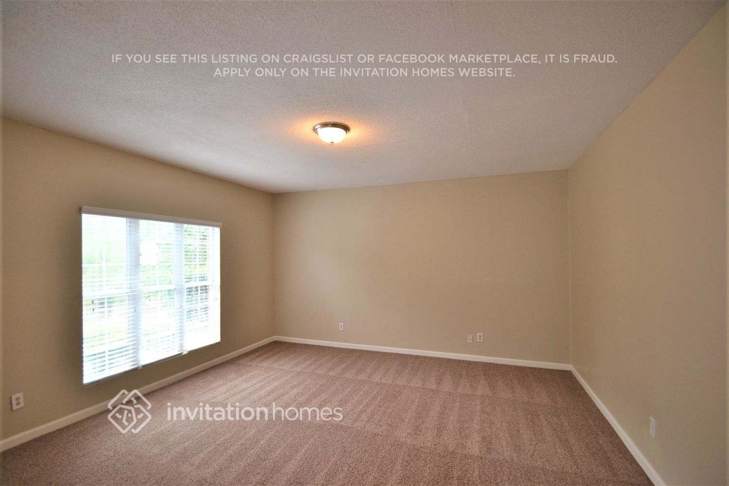 Building Photo - 3977 Lindley Dr