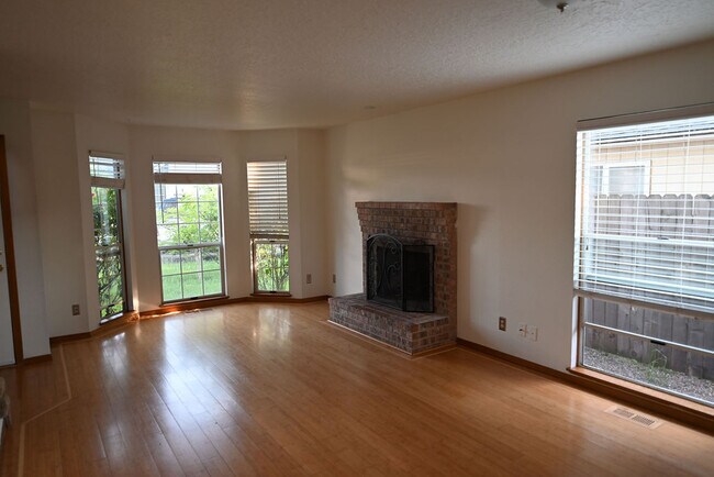 Building Photo - 21695 SW Gary Ln