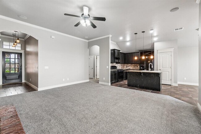 Building Photo - 4925 NW 164th Terrace