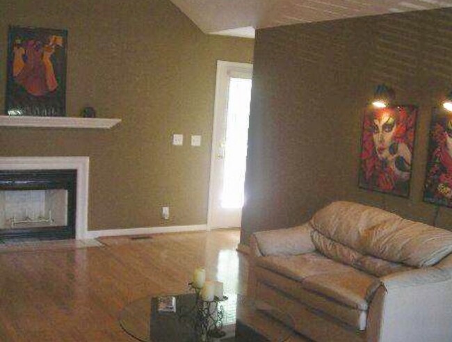 Building Photo - 4156 Pleasant Colony Dr