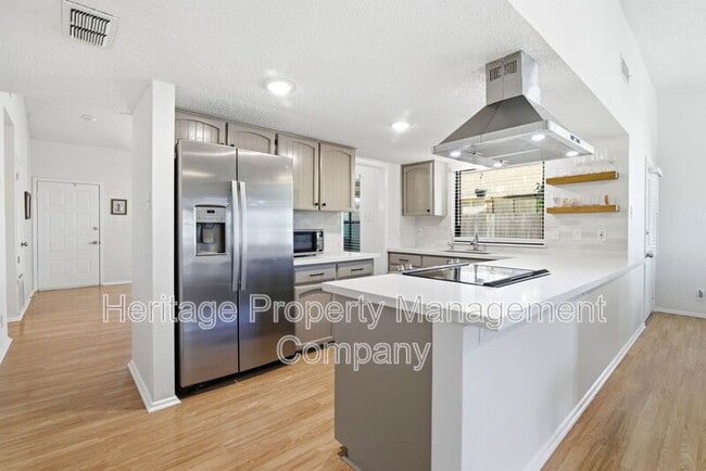 Building Photo - 13402 Langtry St