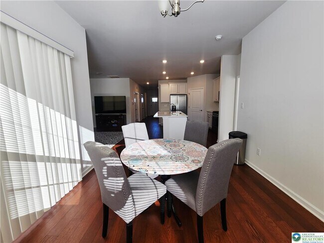 Building Photo - 8142 Century Blvd