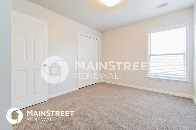 Building Photo - 8904 Crestview Cir