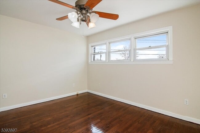 Building Photo - 301 Riverview Rd