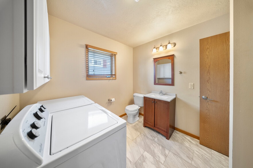 Main bathroom - 2405 W 28th St