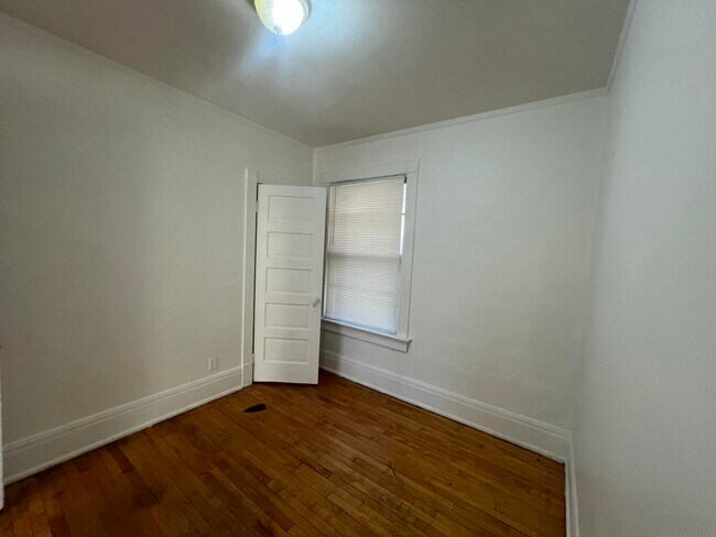 Building Photo - 1253 N 34th St