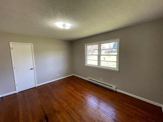 Building Photo - SHJ297-605 Lark Drive